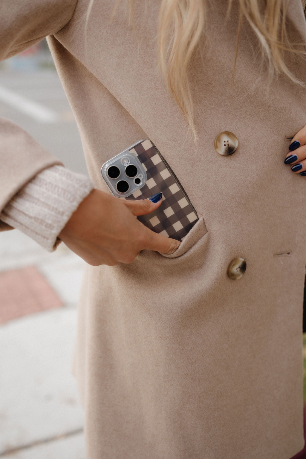Chic and Timeless: The Black Gingham Phone Case You’ll Love