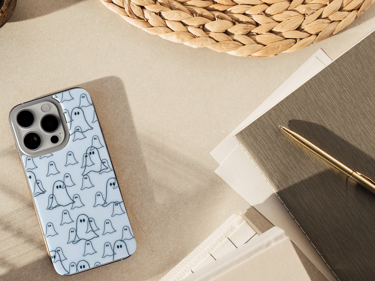 OCTOBER Cute Case Club - Halloween Ghosts