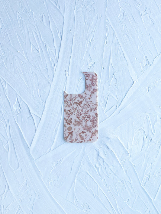 Interchangeable hummingbird toile phone case insert